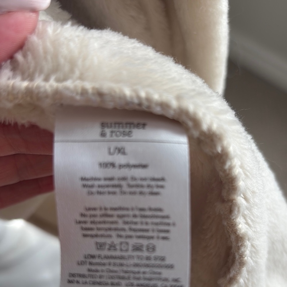 Summer & Rose Cream Hooded Robe - Picture 3 of 3